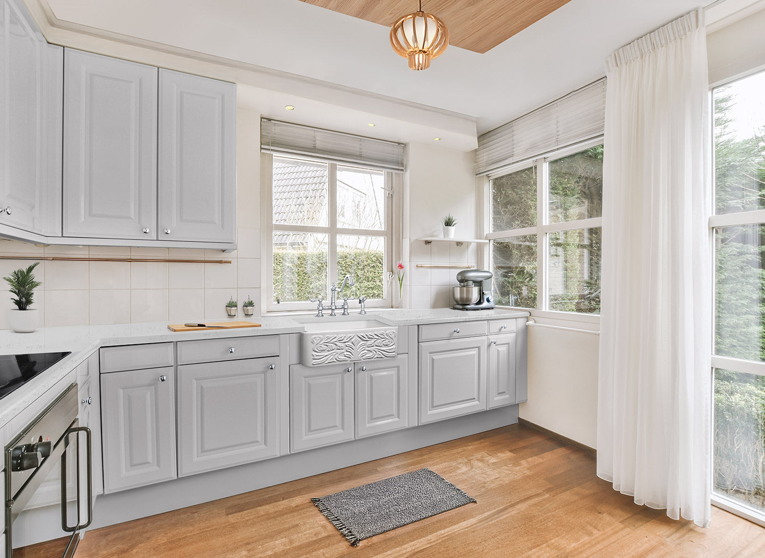 30" Reversible Single Bowl Fireclay Kitchen Sink: Roman Floral, Fluted Front Apron