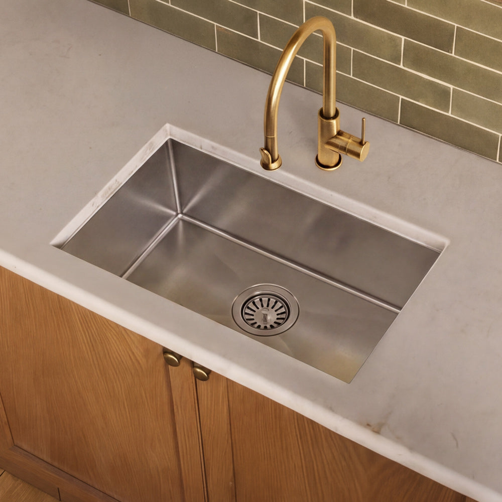Brushed stainless steel commercial single bowl undermount sink