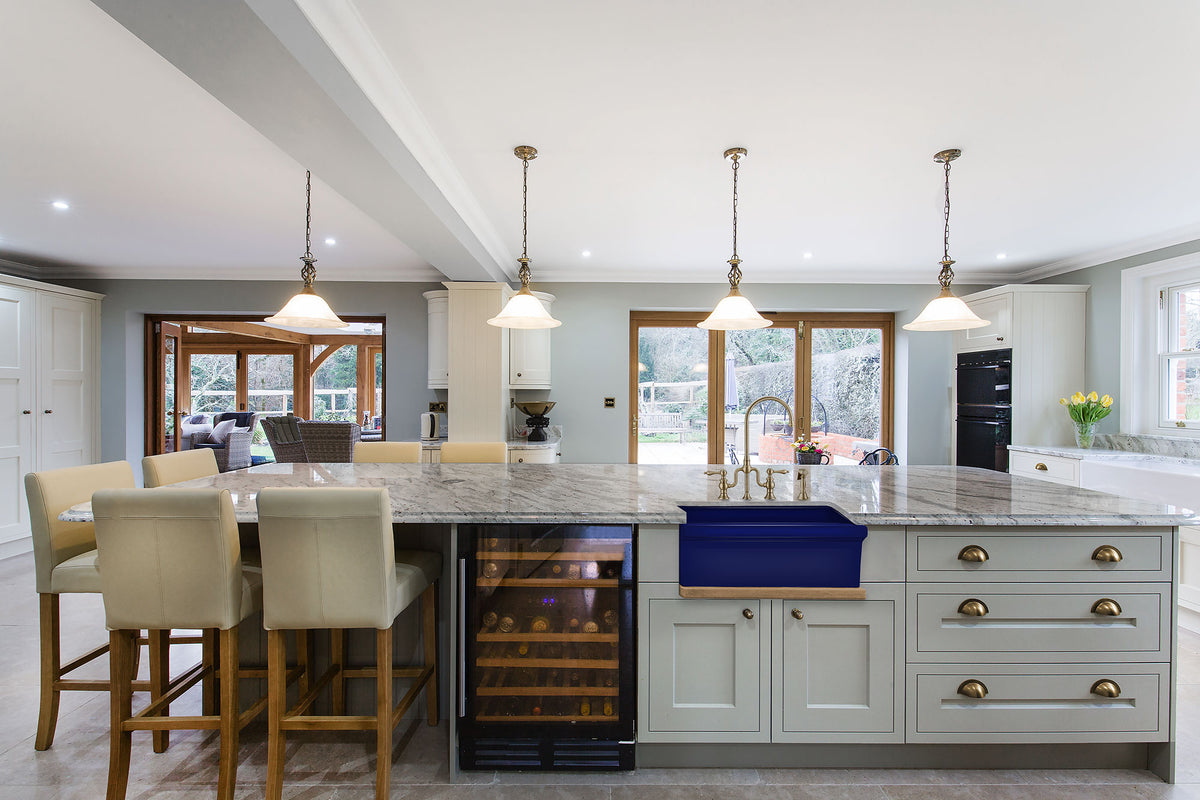 30&quot; Reversible Single Bowl Fireclay Kitchen Sink: 2½&quot; lip, beveled front apron