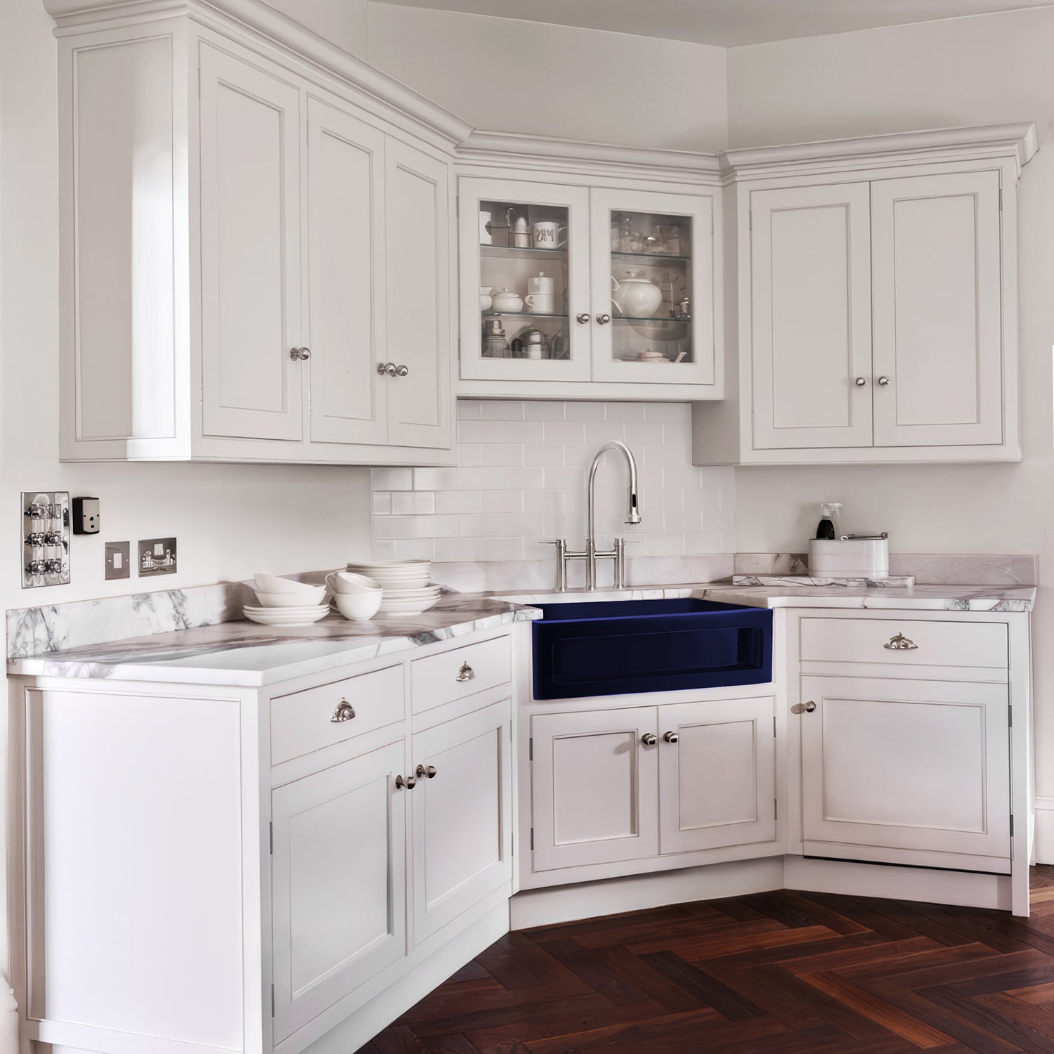 33" reversible single bowl fireclay kitchen sink: shaker panel, beveled front apron