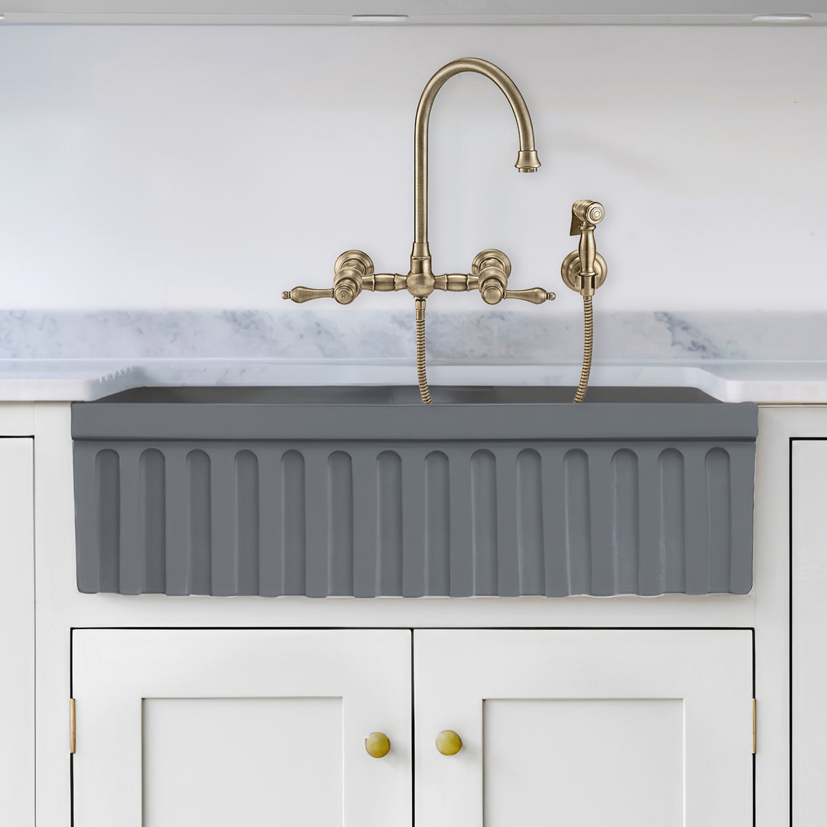33&quot; reversible double bowl fireclay kitchen sink: 2½” lip and fluted, 2” lip front apron