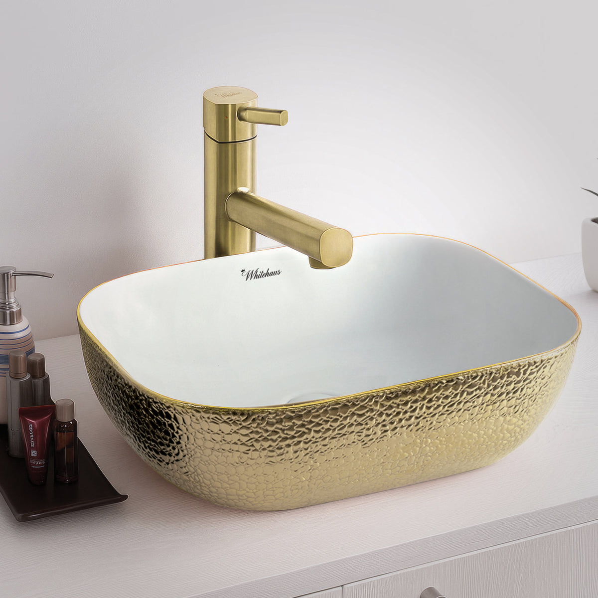 Lead-free solid stainless steel single lever elevated lavatory faucet