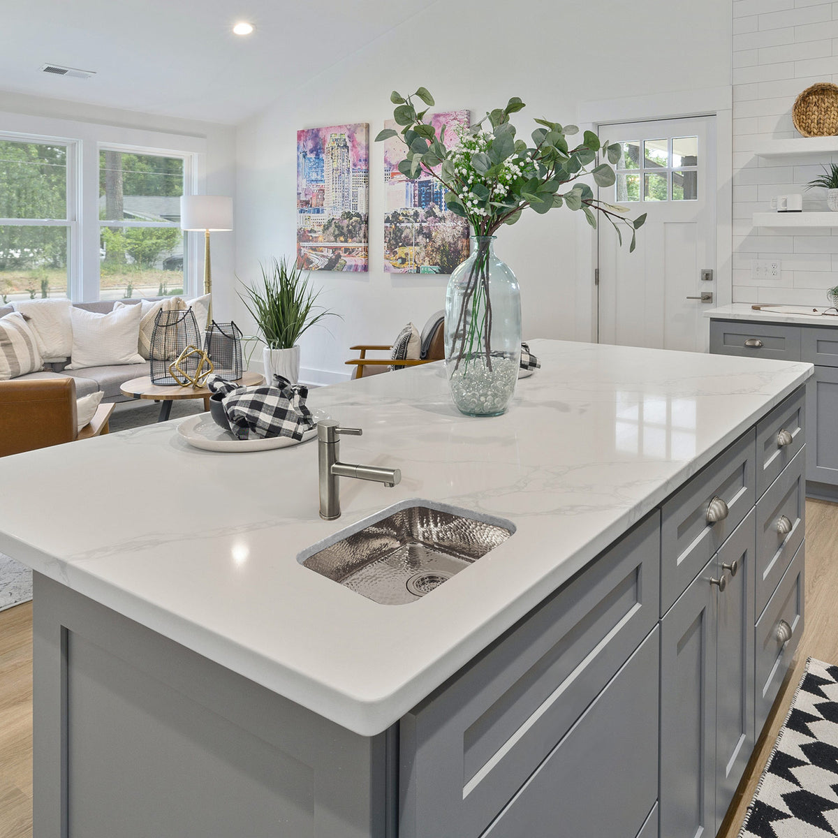 Stainless Steel Single Lever Kitchen Faucet with Pull-out Head and Stream Mode