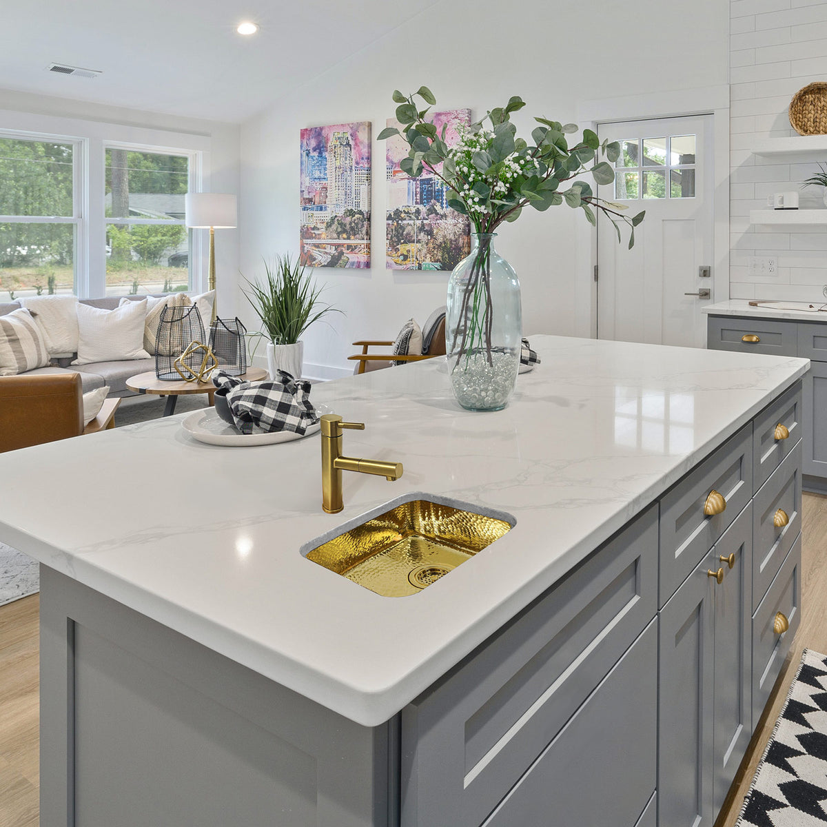 Stainless Steel Single Lever Kitchen Faucet with Pull-out Head and Stream Mode