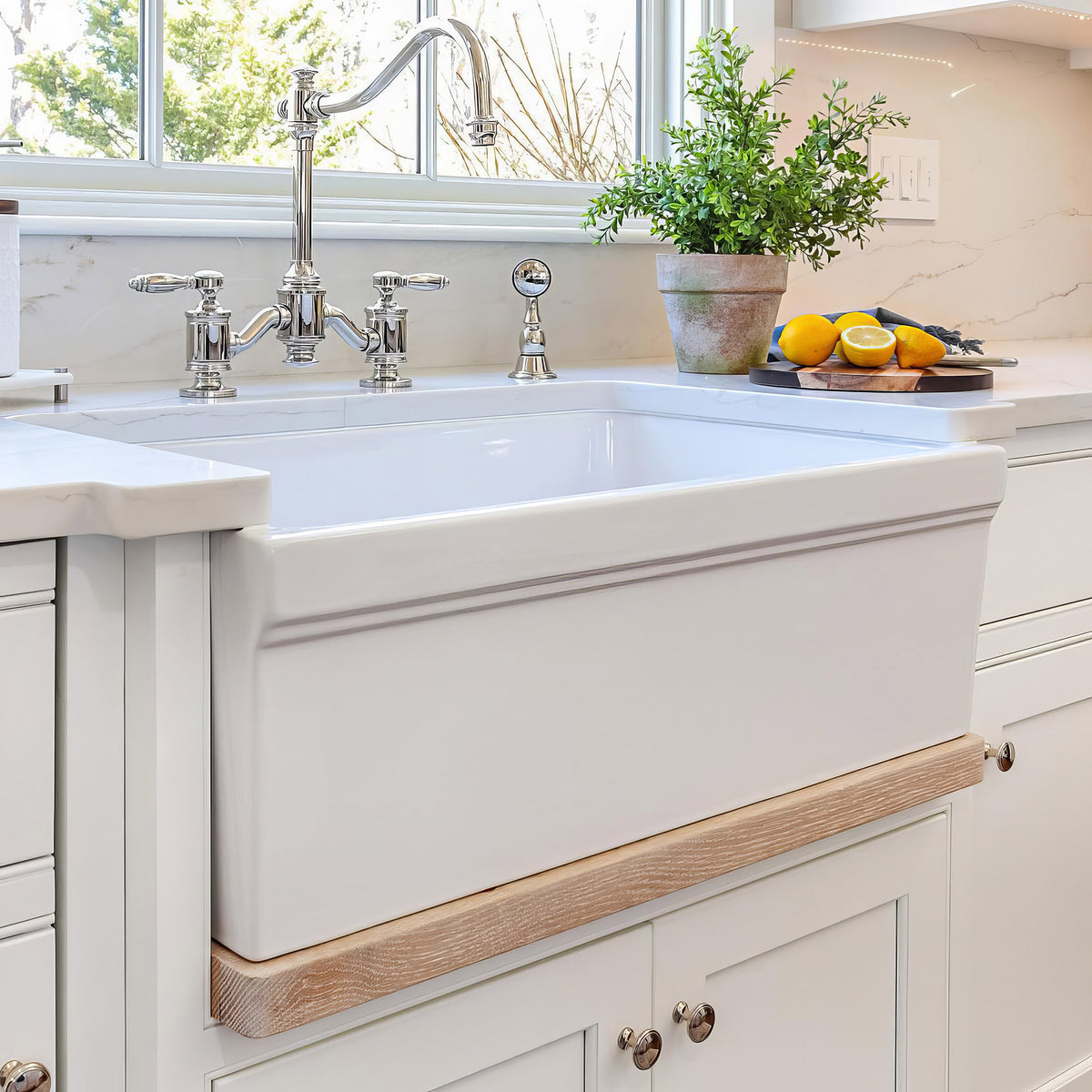 30&quot; Reversible Single Bowl Fireclay Kitchen Sink: 2½&quot; lip, beveled front apron